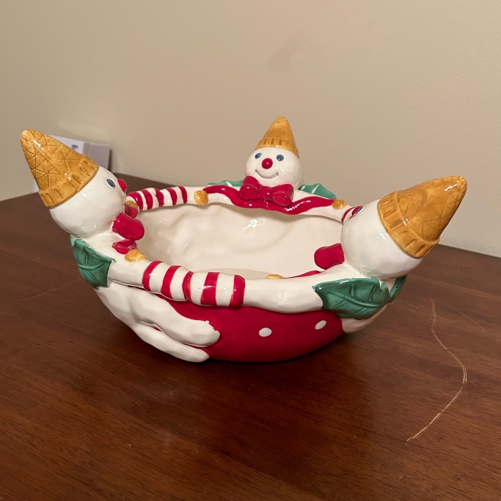 Mr. Bingle Serving bowl